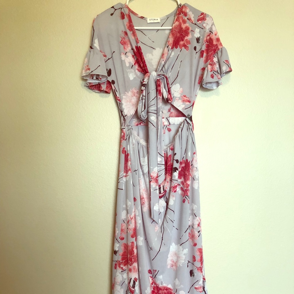 RESERVED Storia front tie cut out maxi dress